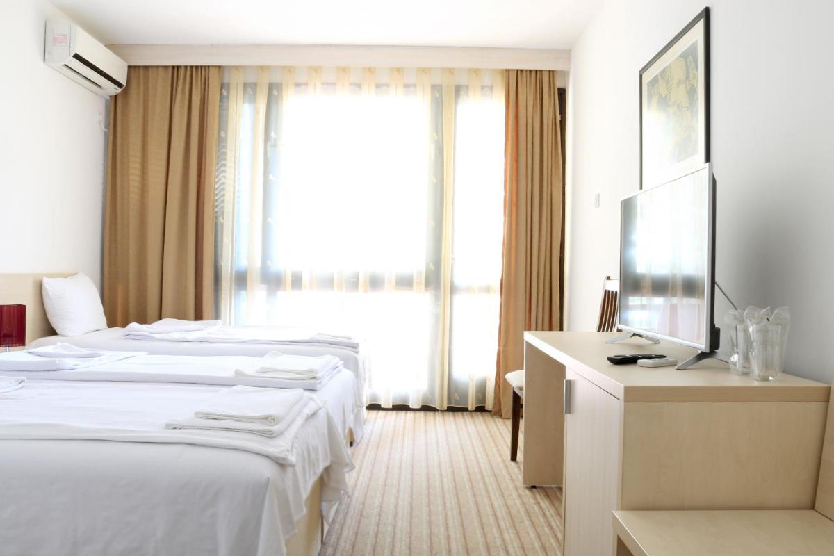 Hotel Pela Охрид Екстер'єр фото