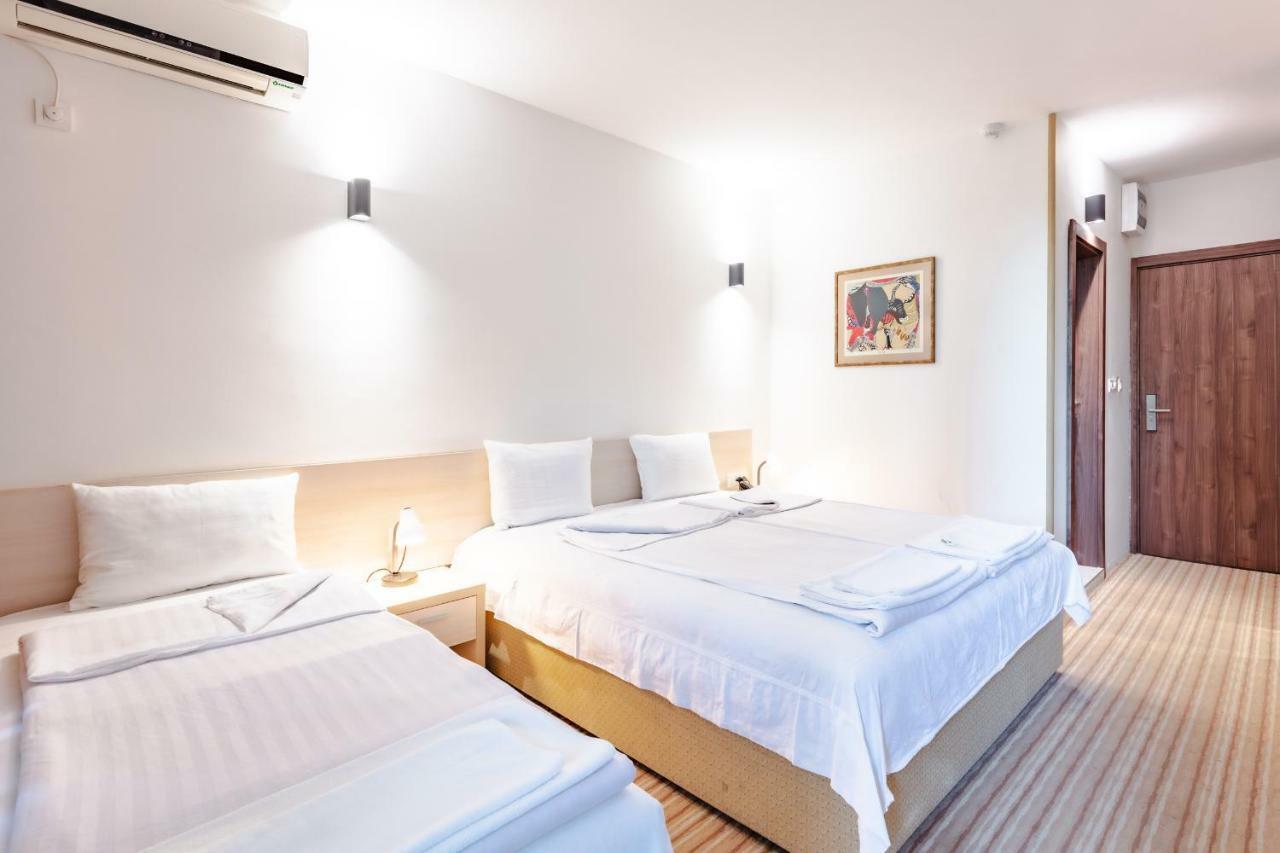 Hotel Pela Охрид Екстер'єр фото
