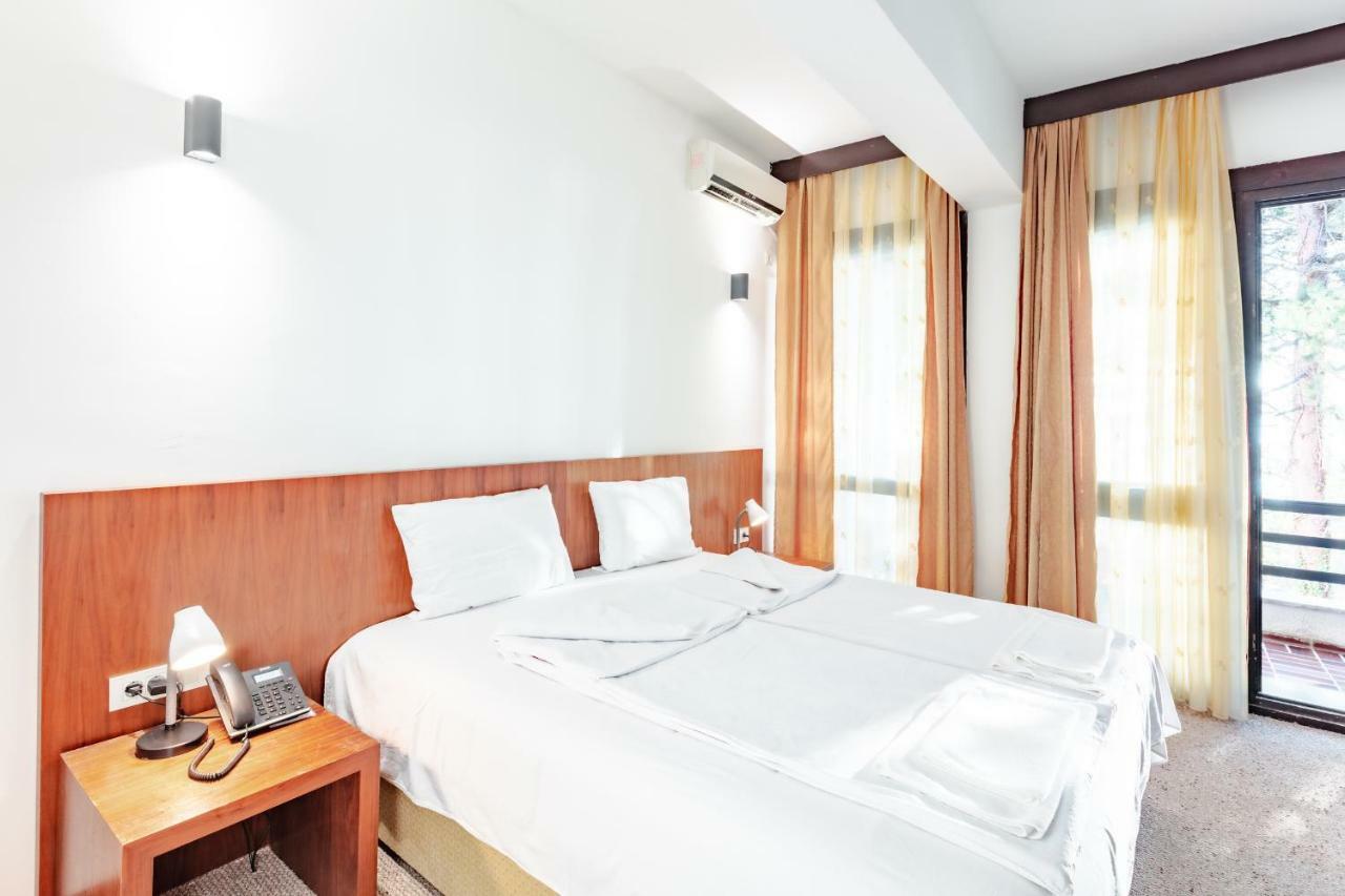 Hotel Pela Охрид Екстер'єр фото